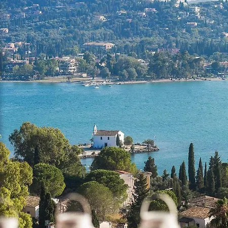 Swan House - Panoramic View Коммено